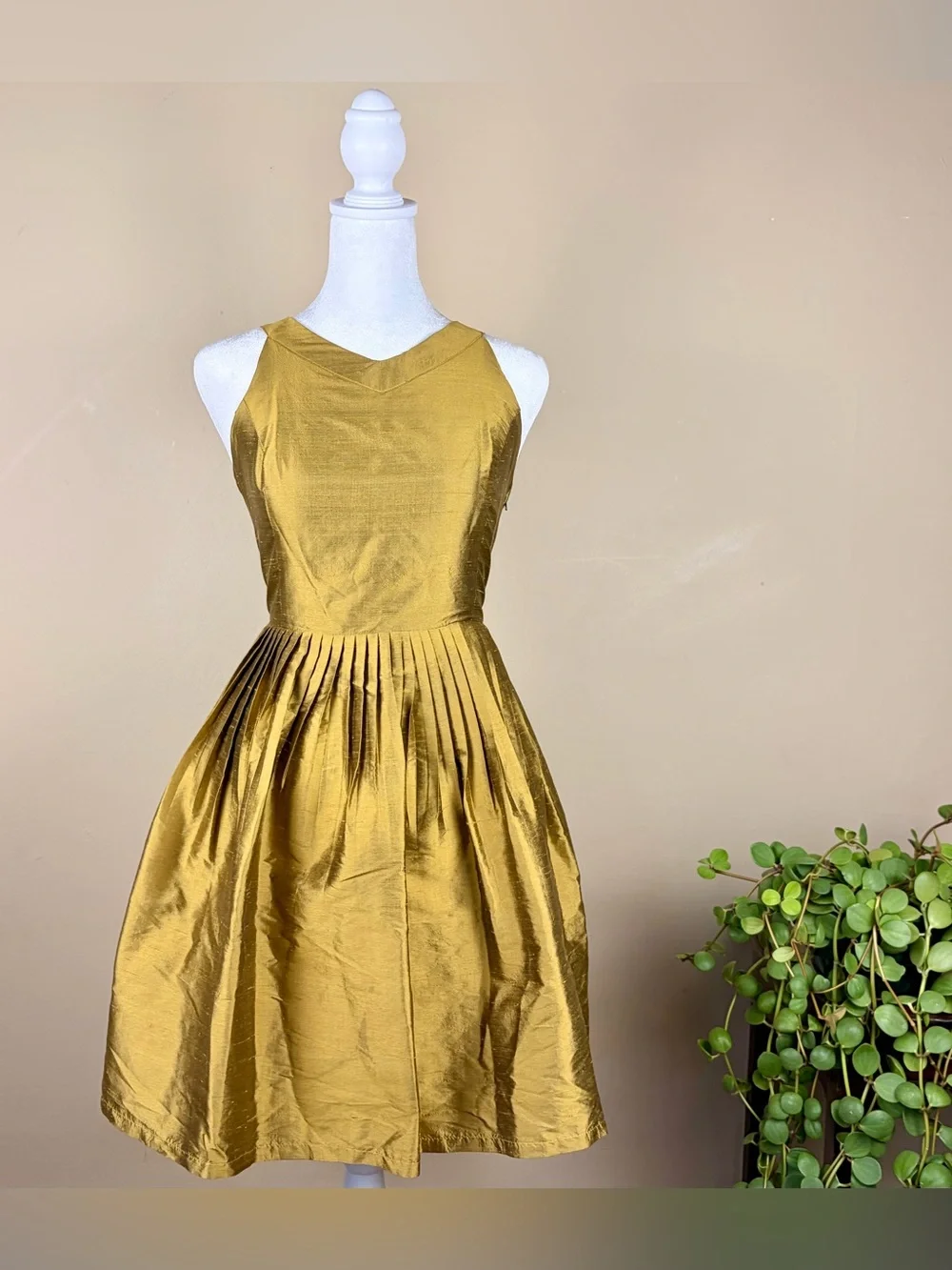 Anthropologie 100% Silk mustard Harlyn Lillie dress Size M with Pockets. - Picture 1 of 11